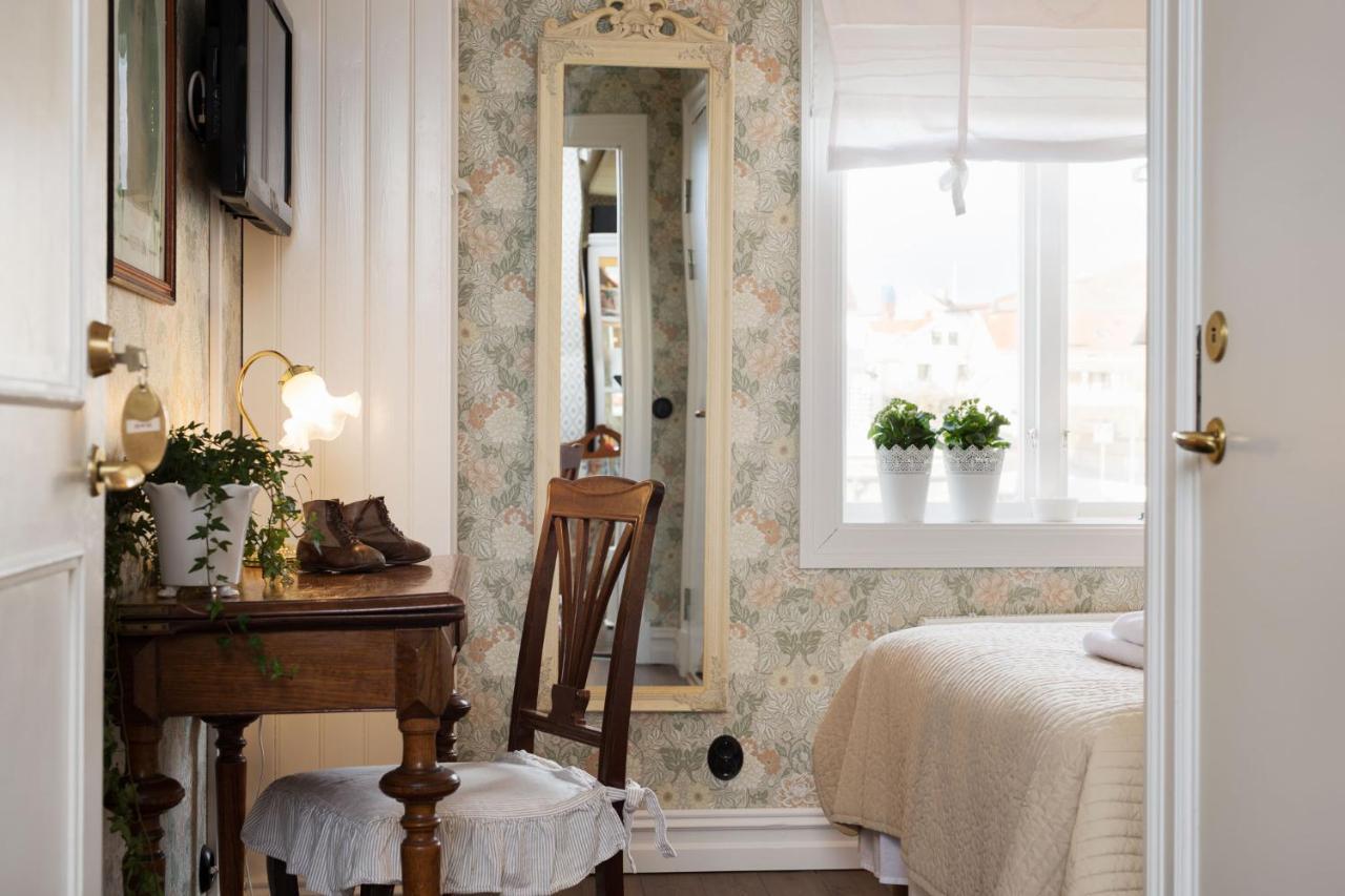 Strandvillan Hotell Och Bed & Breakfast Lysekil Exterior photo
