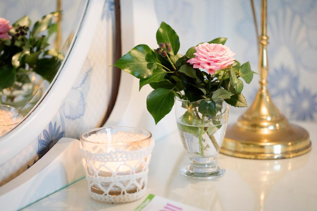 Strandvillan Hotell Och Bed & Breakfast Lysekil Exterior photo