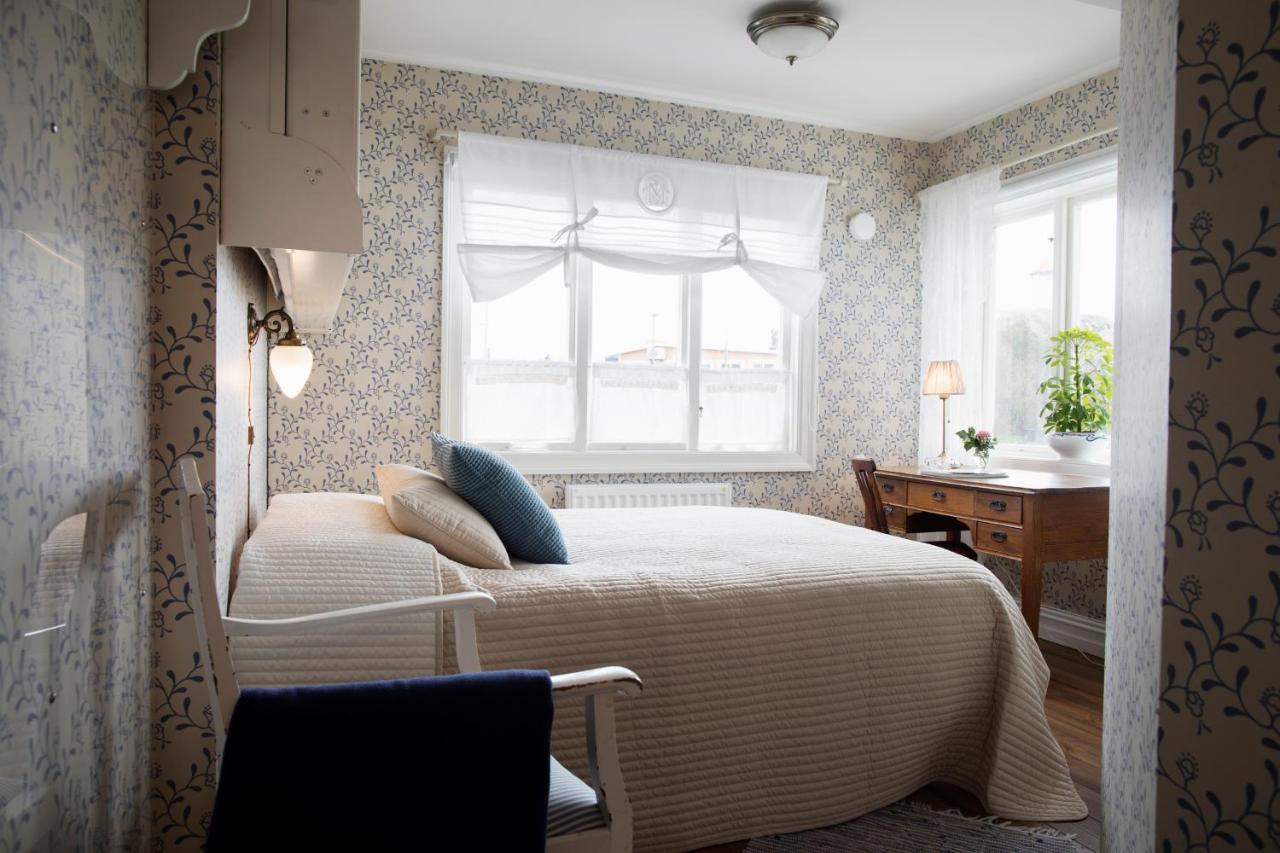 Strandvillan Hotell Och Bed & Breakfast Lysekil Exterior photo